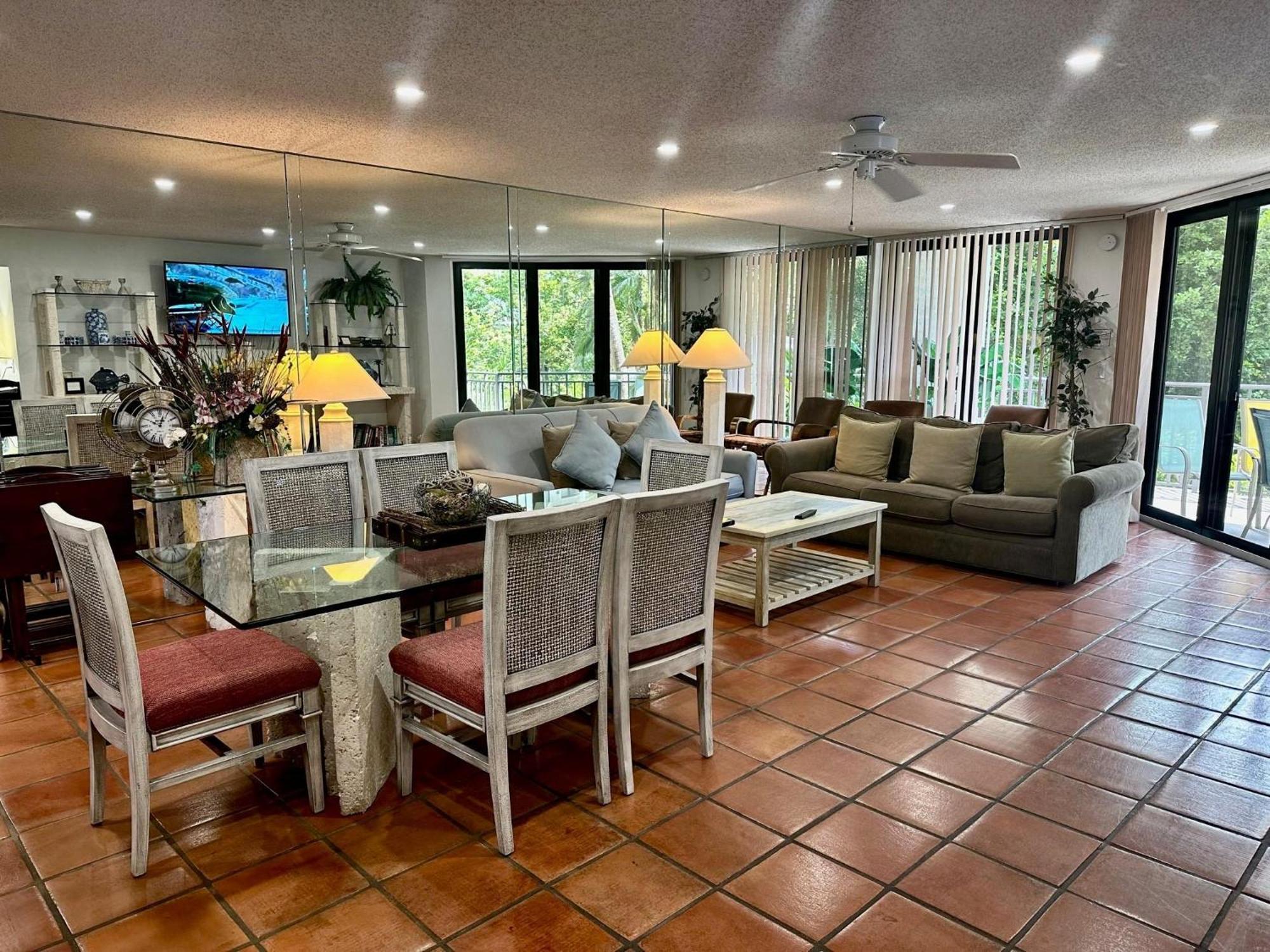 Beautifully Renovated Summer Of 2020 Come And Enjoy This Lovely Unit Key West Exterior photo